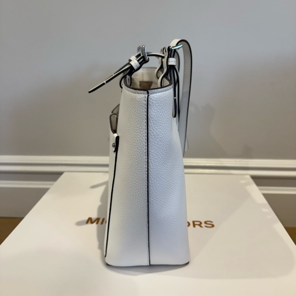 Michael Kors White Tote Bag - Picture 4 of 6